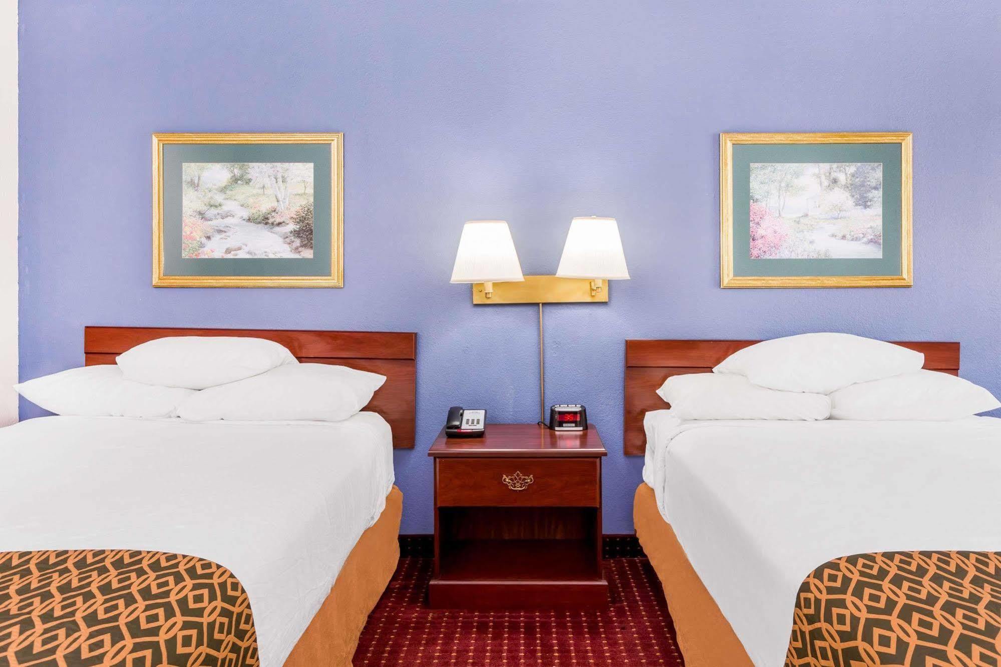 Days Inn By Wyndham Lavonia Buitenkant foto